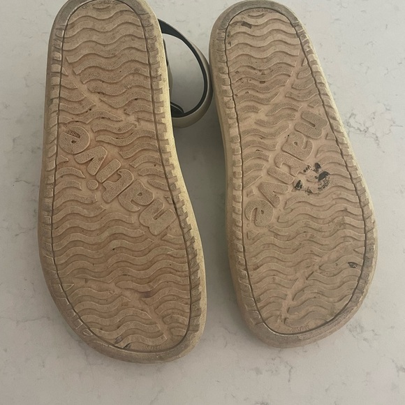 NATIVES size 6 woman’s - Picture 2 of 3